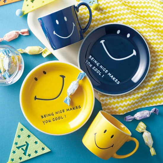 スマイリーフェイス ペアマグ&プレートセット 3300円 | 大進